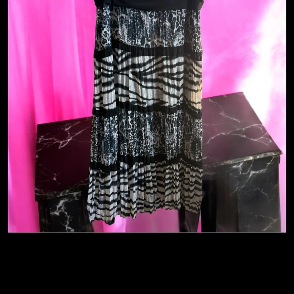 NWOT Chico's Size 1 Black and White Animal Print Maxi Skirt - Picture 4 of 6